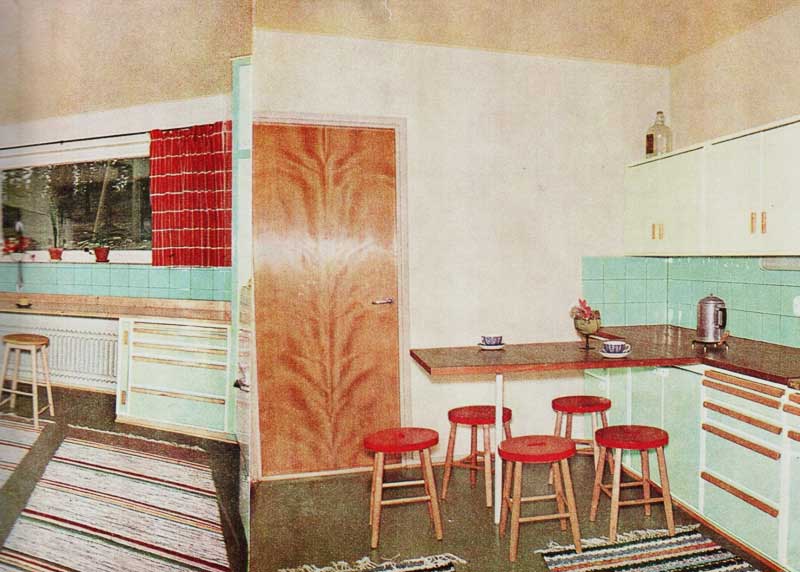 Kuva: Arkkitehti Lasse Saarisen suunnittelema keittiö vuodelta 1957. (Lähde: Asko-kalustelehti 1957.)
